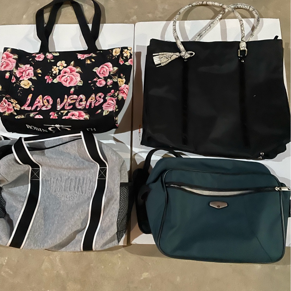 Set of 4 Assorted women’s Tote Bags
